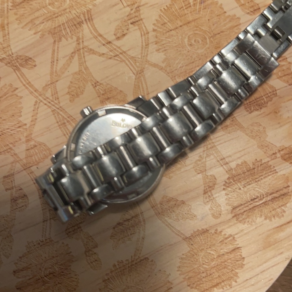 Bulova watch - Picture 2 of 3